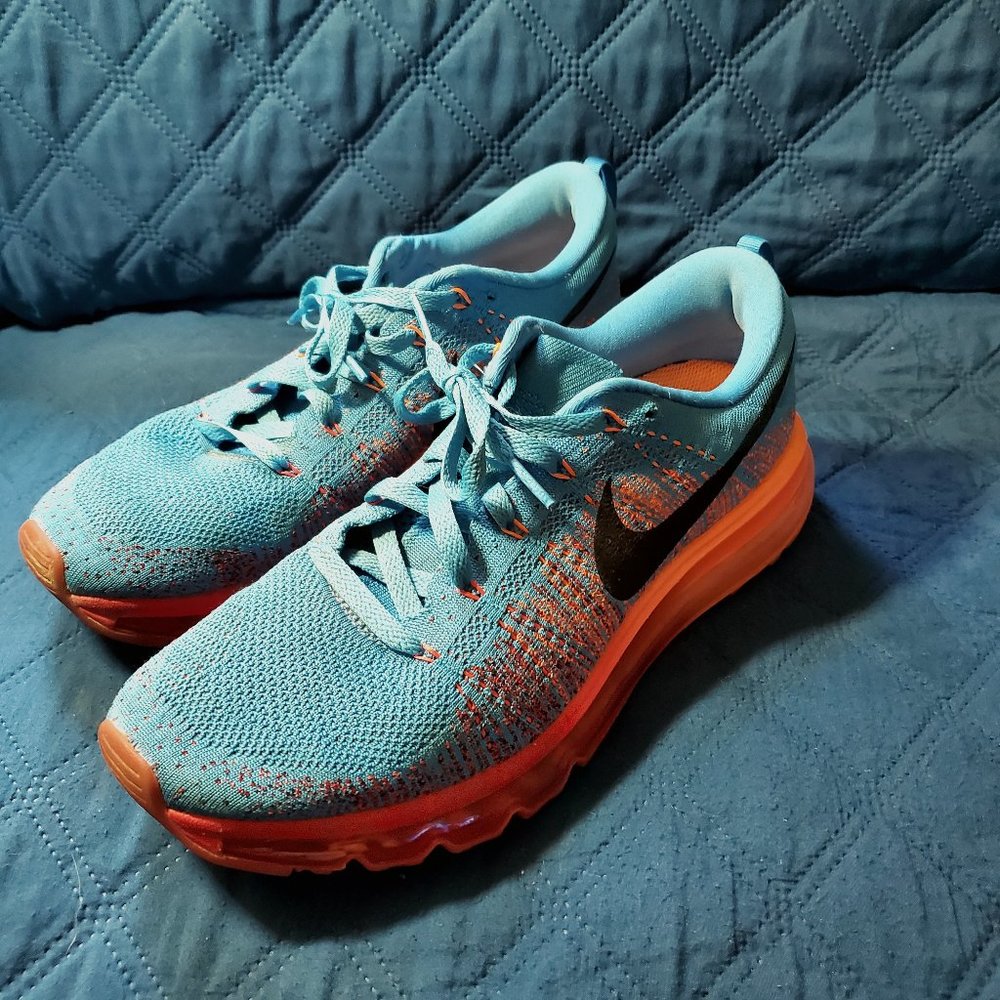 Nike Fly Knit Max Sneakers Size 10.5